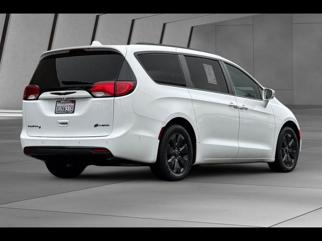 2020 Chrysler Pacifica Hybrid Red S