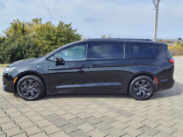 2020 Chrysler Pacifica Hybrid Limited