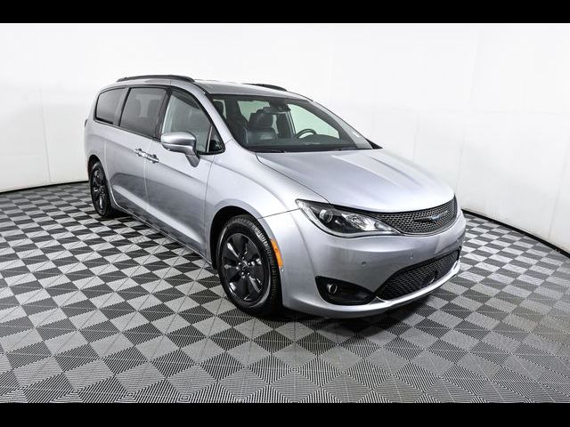 2020 Chrysler Pacifica Hybrid Limited