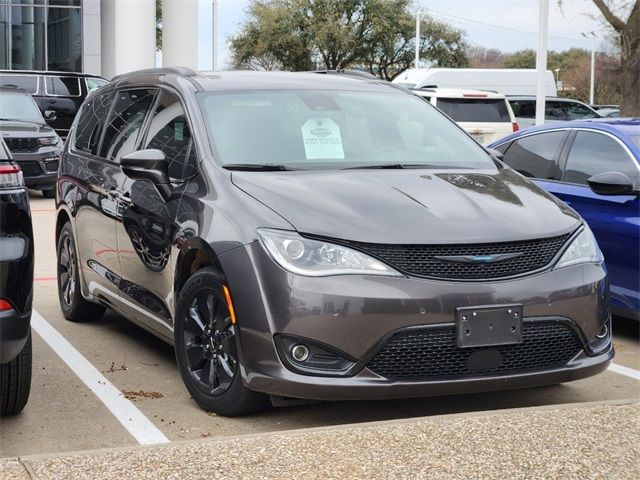 2020 Chrysler Pacifica Hybrid Limited