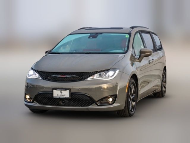 2020 Chrysler Pacifica Hybrid Red S