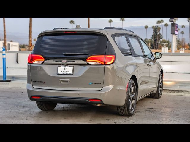 2020 Chrysler Pacifica Hybrid Red S