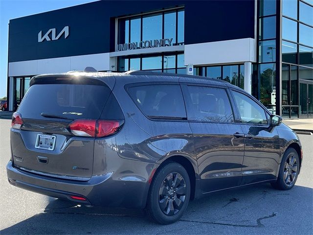 2020 Chrysler Pacifica Hybrid Limited