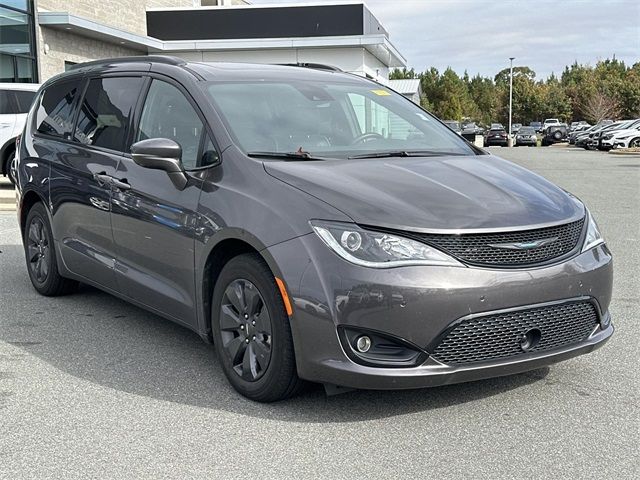 2020 Chrysler Pacifica Hybrid Limited