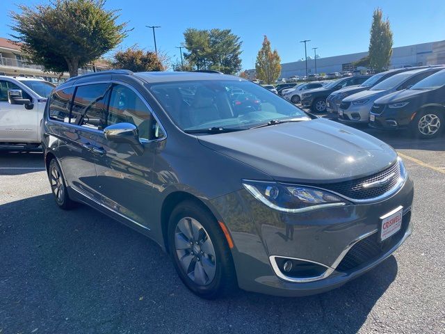 2020 Chrysler Pacifica Hybrid Limited