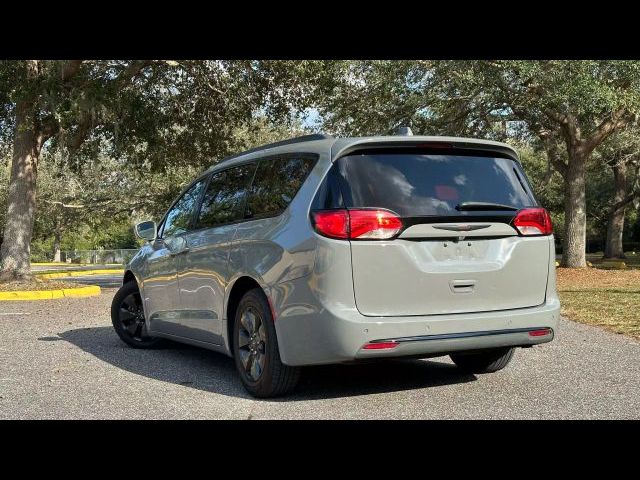 2020 Chrysler Pacifica Hybrid Red S