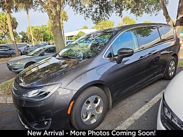 2020 Chrysler Pacifica Hybrid Touring