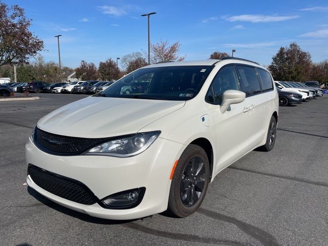 2020 Chrysler Pacifica Hybrid Touring L