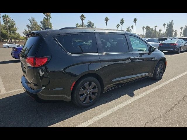 2020 Chrysler Pacifica Hybrid Touring L