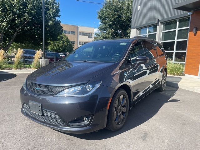 2020 Chrysler Pacifica Hybrid Touring L