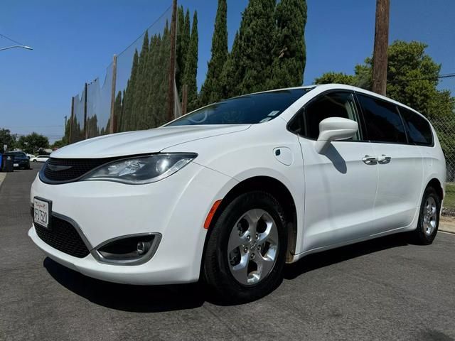 2020 Chrysler Pacifica Hybrid Touring