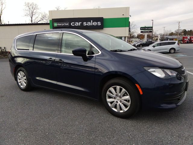 2020 Chrysler Voyager L