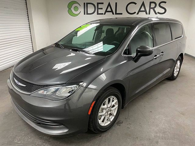 2020 Chrysler Voyager LX