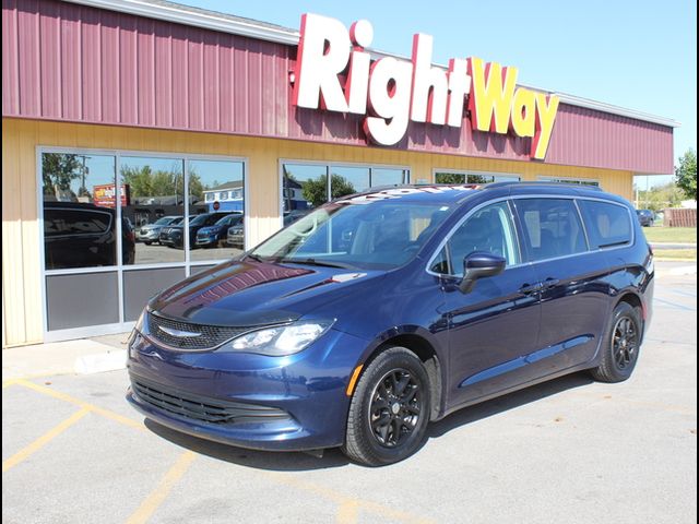 2020 Chrysler Voyager LXI