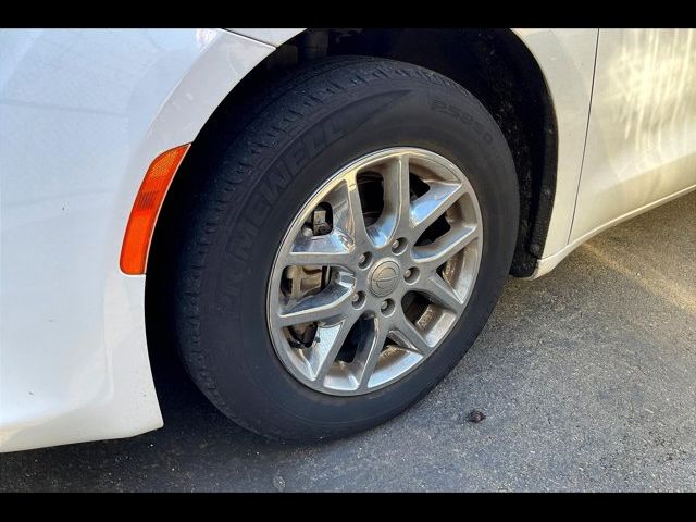 2020 Chrysler Voyager LXI