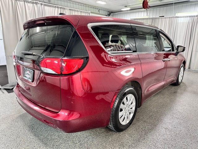 2020 Chrysler Voyager L