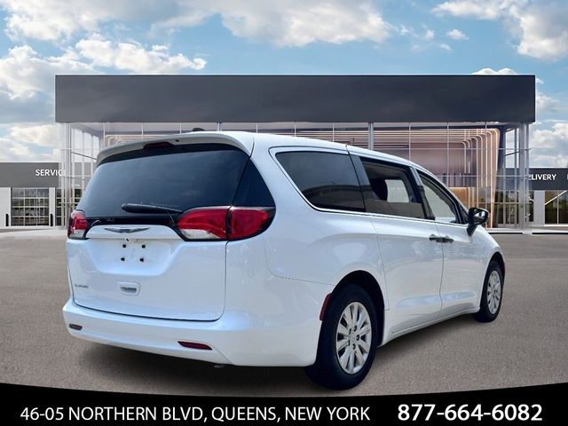 2020 Chrysler Voyager L