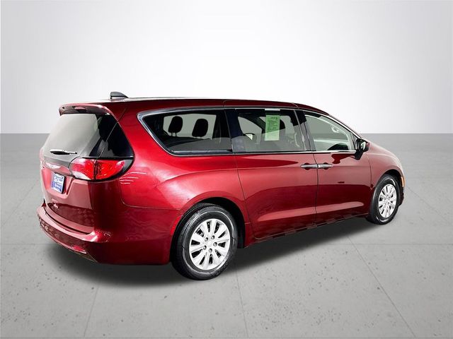 2020 Chrysler Voyager L