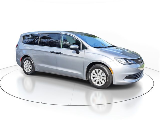 2020 Chrysler Voyager L