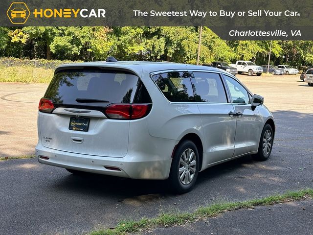 2020 Chrysler Voyager L