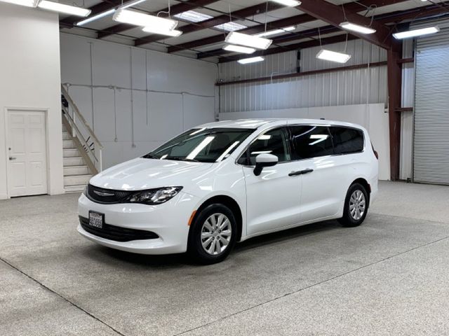 2020 Chrysler Voyager L