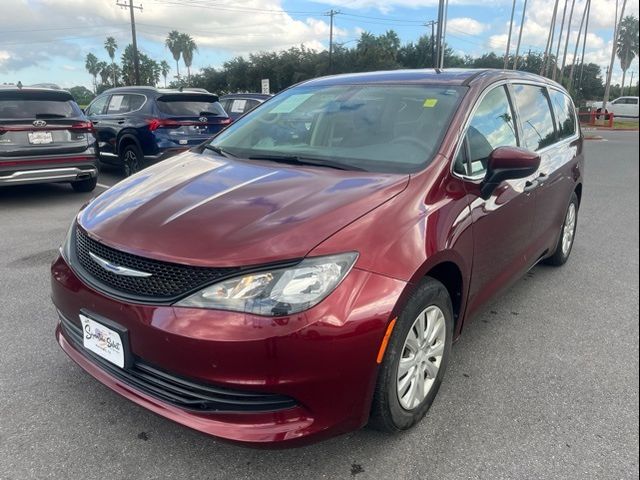 2020 Chrysler Voyager L