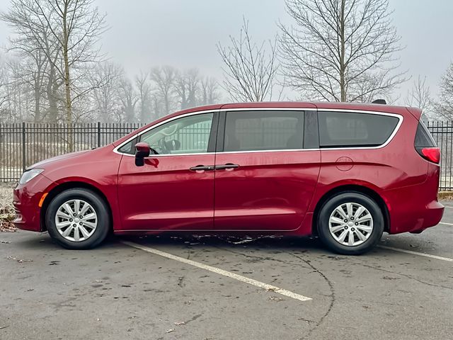 2020 Chrysler Voyager L