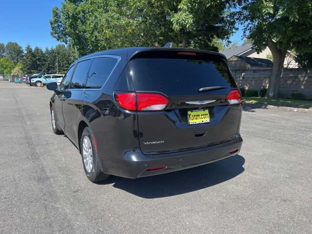 2020 Chrysler Voyager L