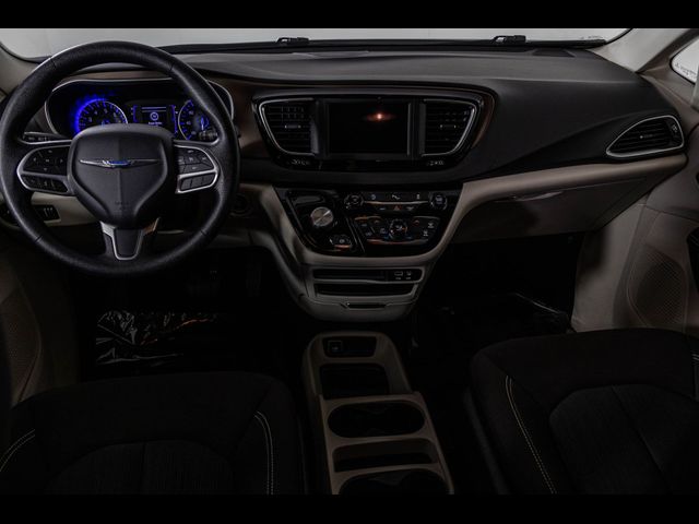 2020 Chrysler Voyager L