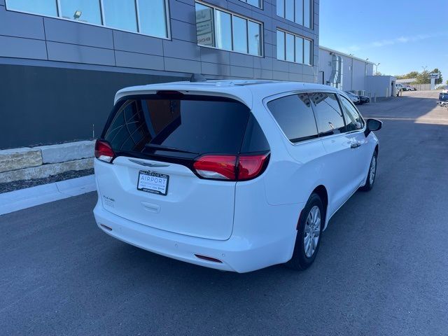 2020 Chrysler Voyager L