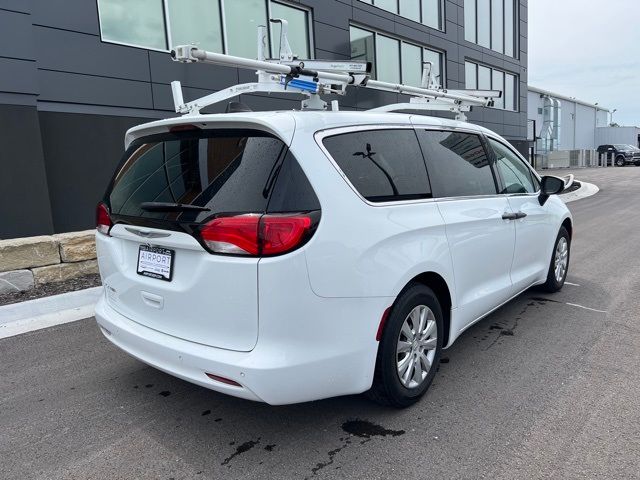 2020 Chrysler Voyager L