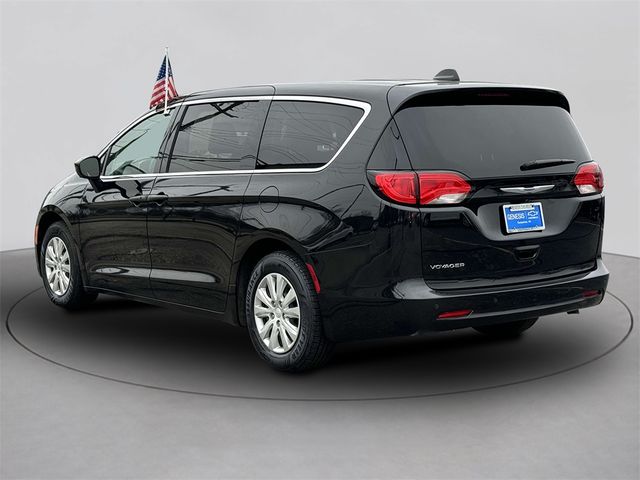 2020 Chrysler Voyager L