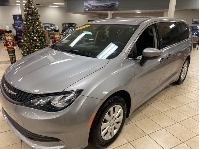 2020 Chrysler Voyager L