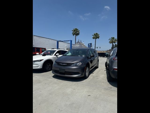 2020 Chrysler Voyager L