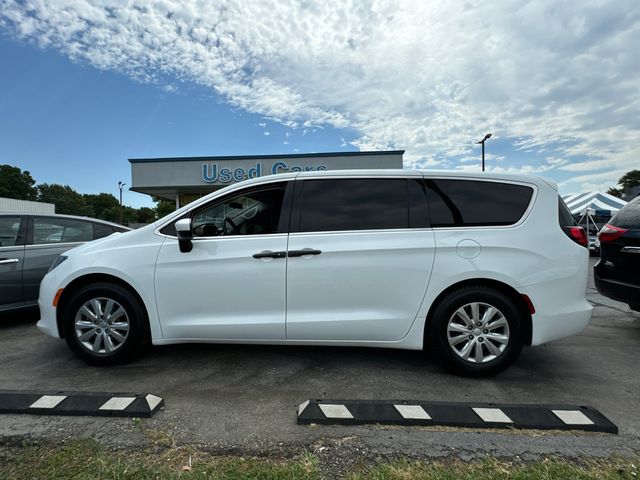 2020 Chrysler Voyager L