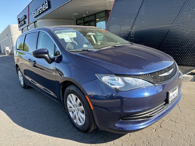 2020 Chrysler Voyager L