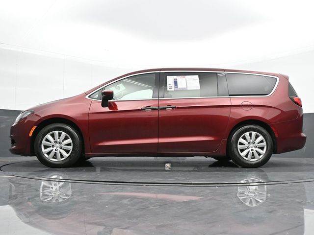 2020 Chrysler Voyager L