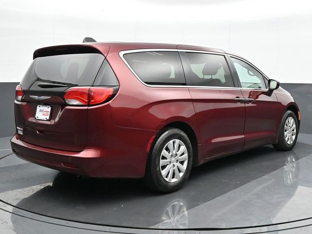 2020 Chrysler Voyager L