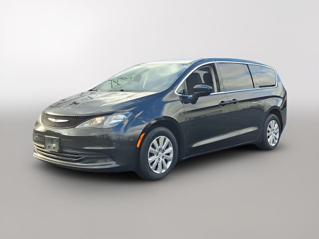 2020 Chrysler Voyager L