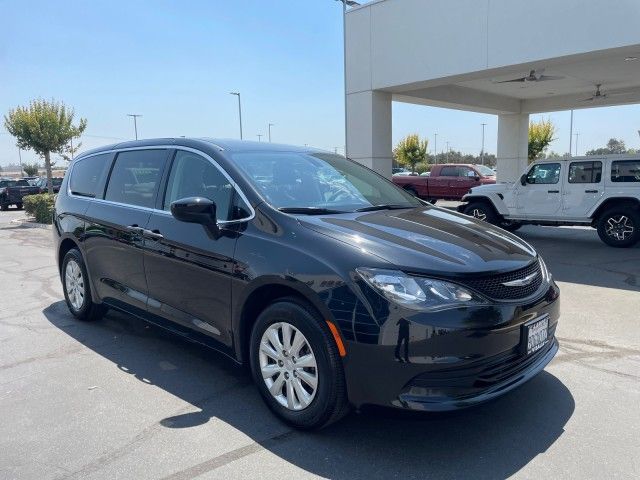 2020 Chrysler Voyager L