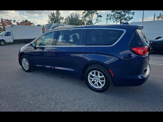 2020 Chrysler Voyager LX