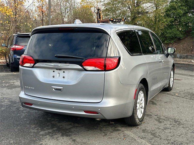 2020 Chrysler Voyager LX