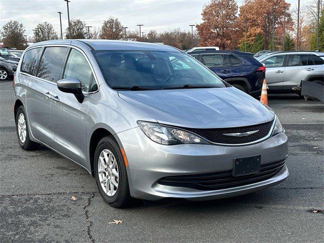 2020 Chrysler Voyager LX