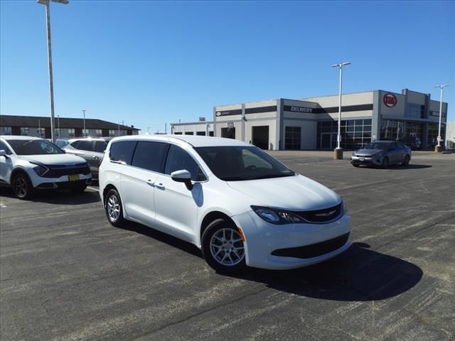 2020 Chrysler Voyager LX