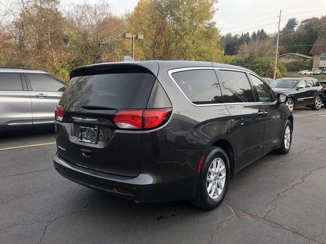 2020 Chrysler Voyager LX