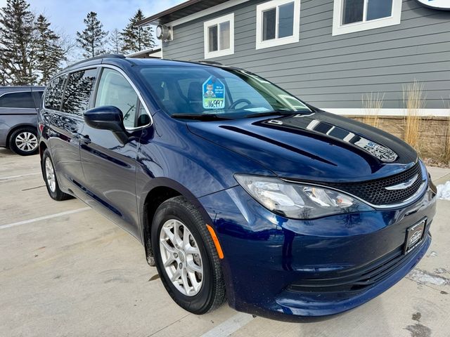 2020 Chrysler Voyager LX