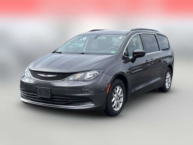 2020 Chrysler Voyager LX
