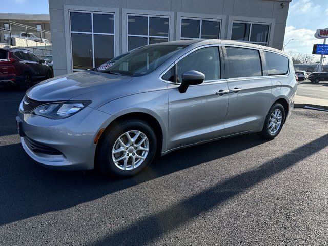 2020 Chrysler Voyager LX