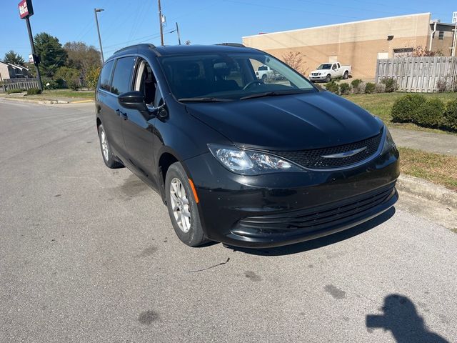 2020 Chrysler Voyager LX