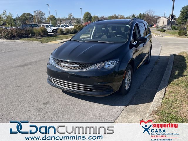 2020 Chrysler Voyager LX